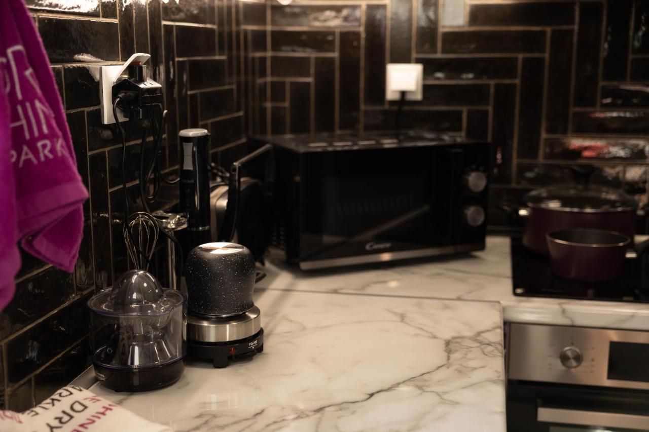 "Elegance" Central Luxury Apartment Pireus Eksteriør bilde